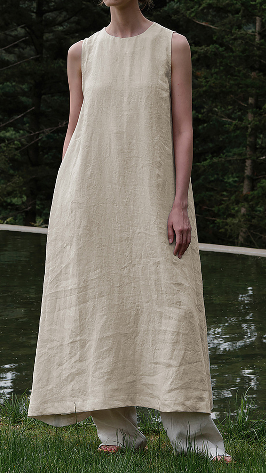 Women's French-style sleeveless open-back cutout dress with a pastoral aesthetic.