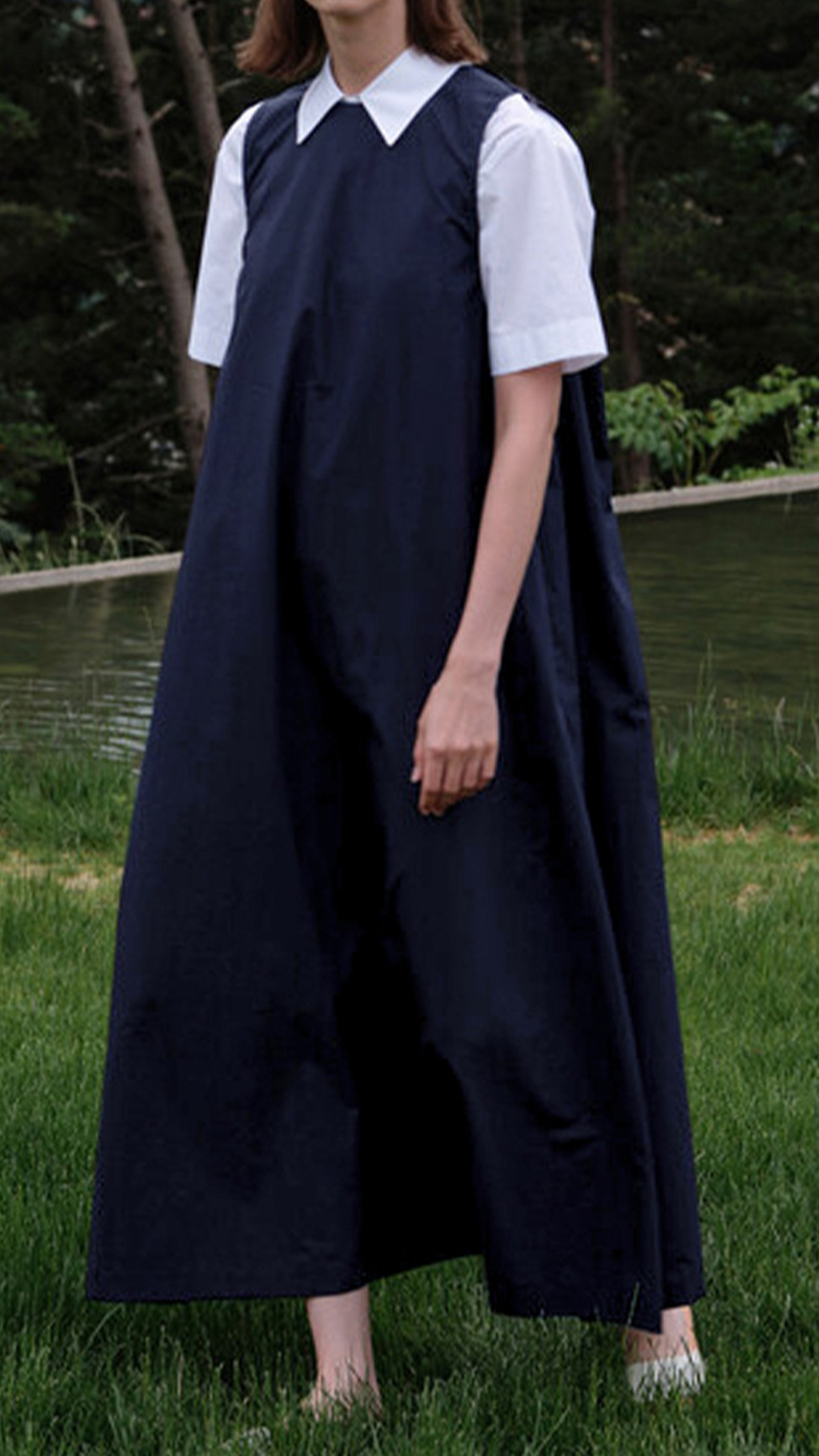 Women's French-style sleeveless open-back cutout dress with a pastoral aesthetic.