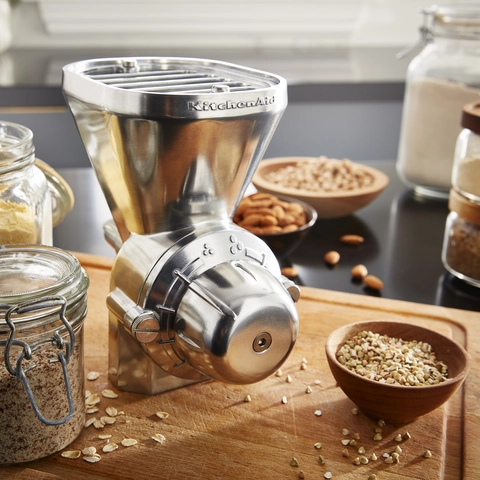 Easily Grind a Variety of Grains