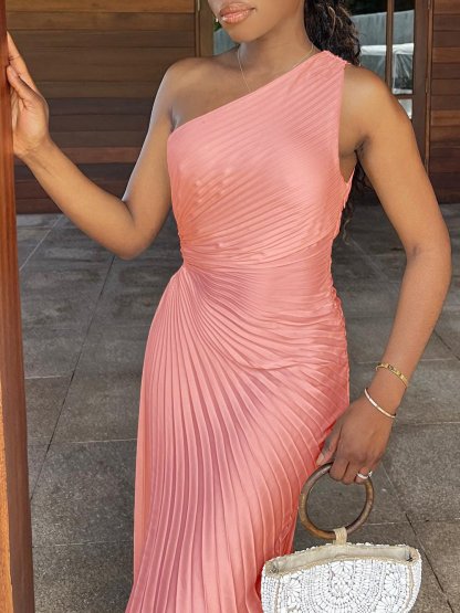 Elegant One-Shoulder Pleated Maxi Dress (Buy 2 Free Shipping)