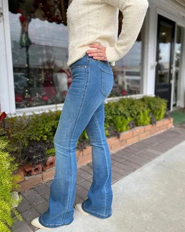 Last Day 70% OFF🔥Fitted Vintage Flared Jeans (Buy 2 Free Shipping)