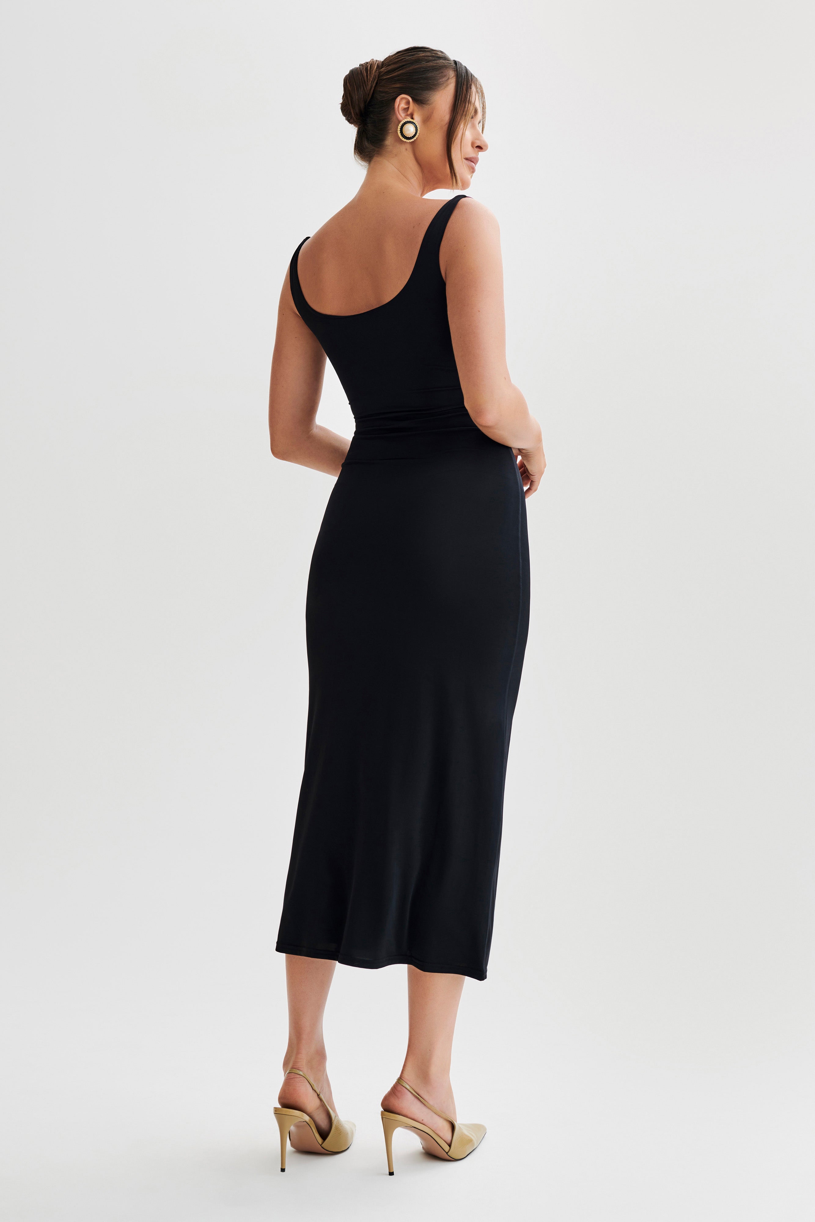 Augustine Slinky Scoop Midi Dress - Black-My Chic Way.All Rights Reserved
