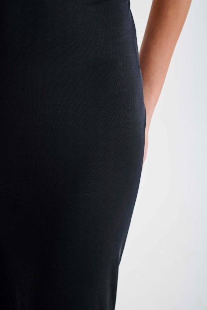 Charlene Slinky Midi Skirt - Black-My Chic Way.All Rights Reserved