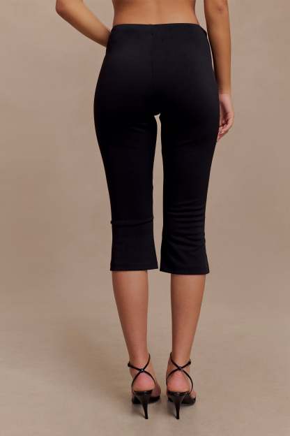 Layla Flared Crepe Capri Pants - Black-My Chic Way.All Rights Reserved