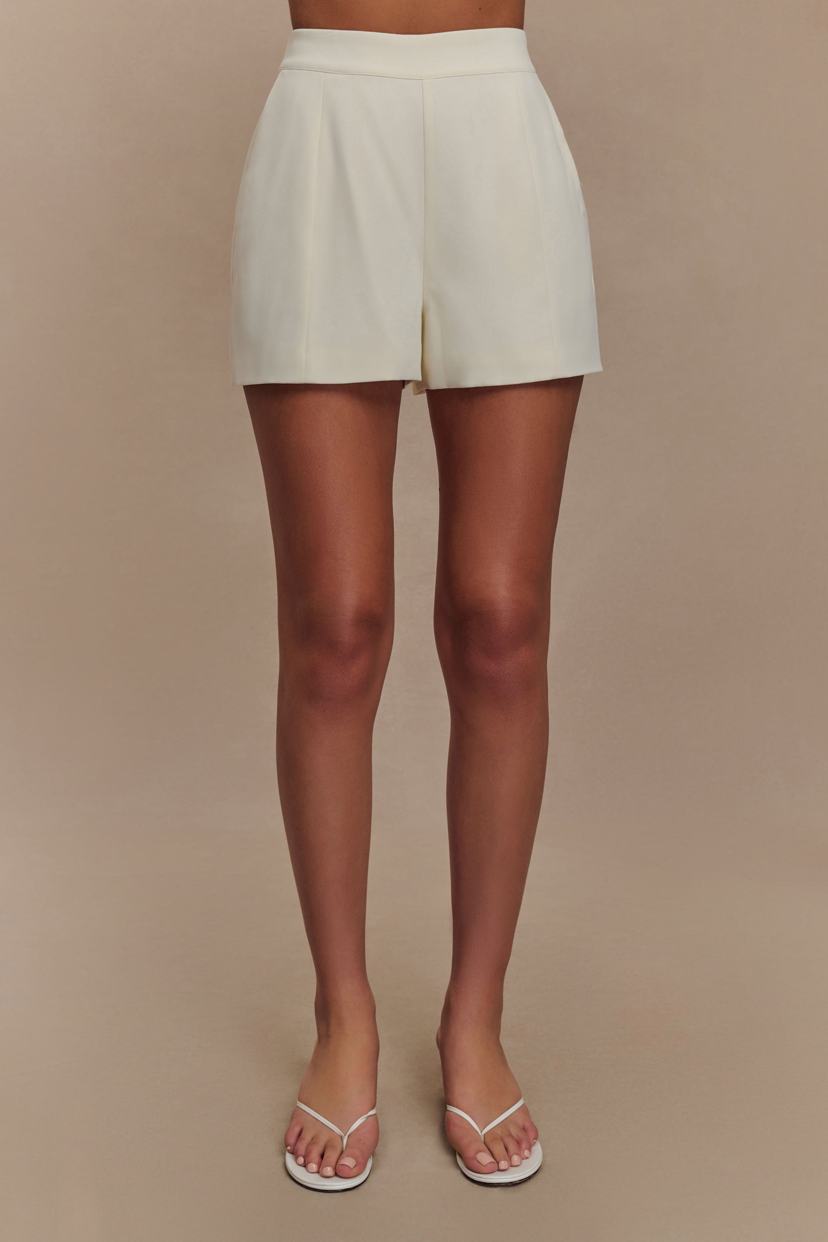 Korrie Suiting Short - Ivory-My Chic Way.All Rights Reserved