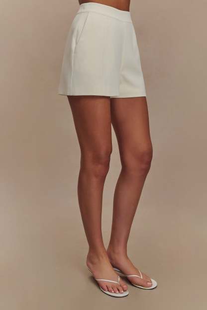 Korrie Suiting Short - Ivory-My Chic Way.All Rights Reserved