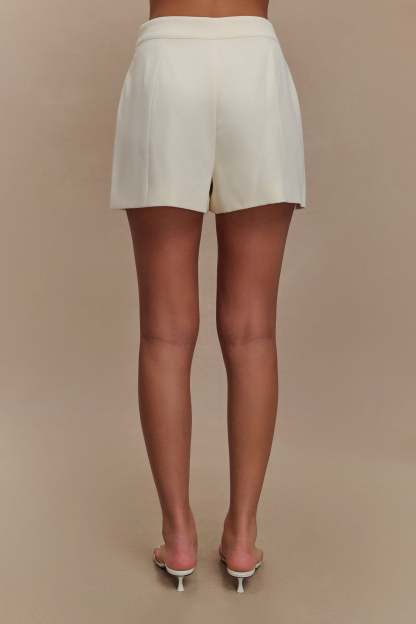 Korrie Suiting Short - Ivory-My Chic Way.All Rights Reserved