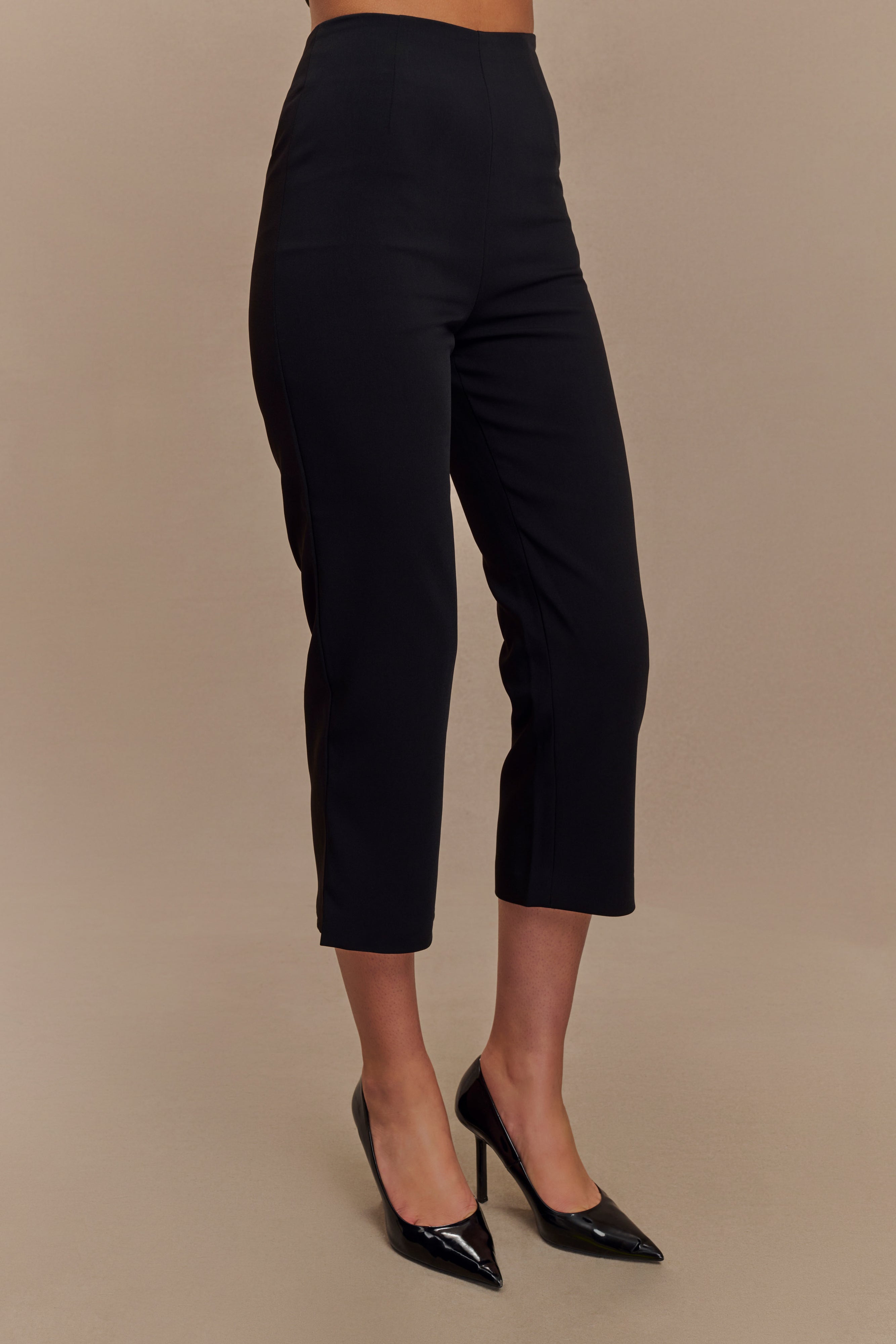 Nola Suiting Capri Pants - Black-My Chic Way.All Rights Reserved