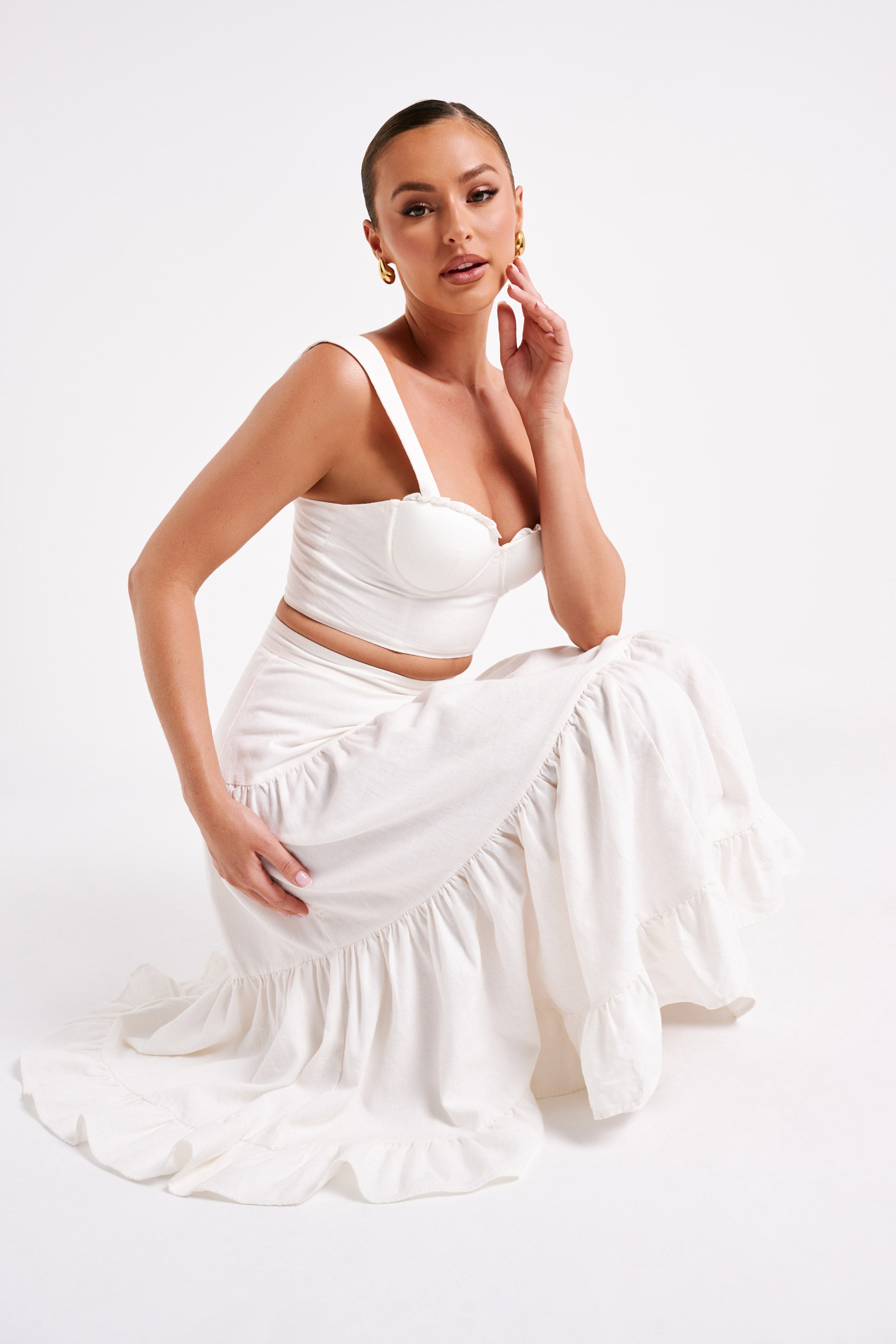 Hilaria Cupped Linen Crop Top - White-My Chic Way.All Rights Reserved