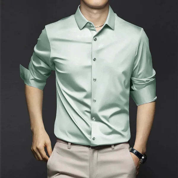 Classic breathable, comfortable and wrinkle-resistant men's shirt