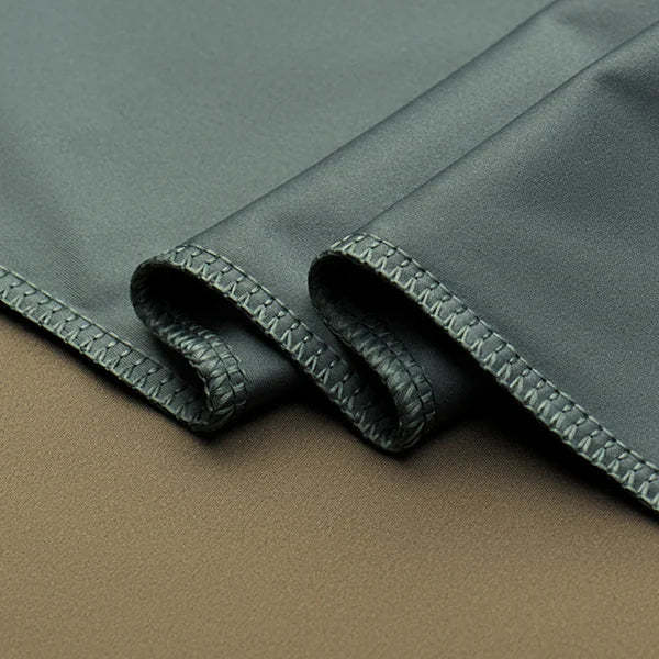 Classic breathable, comfortable and wrinkle-resistant men's shirt