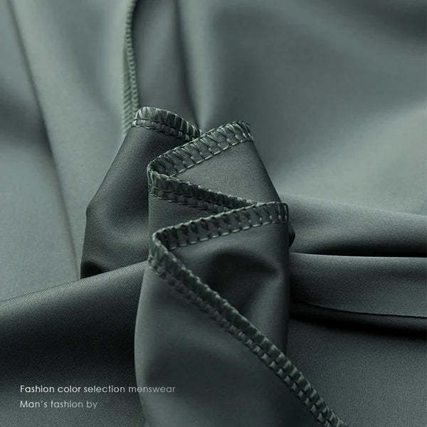 Classic breathable, comfortable and wrinkle-resistant men's shirt