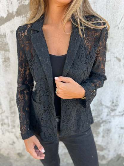 Blazer made of continuous lace mesh