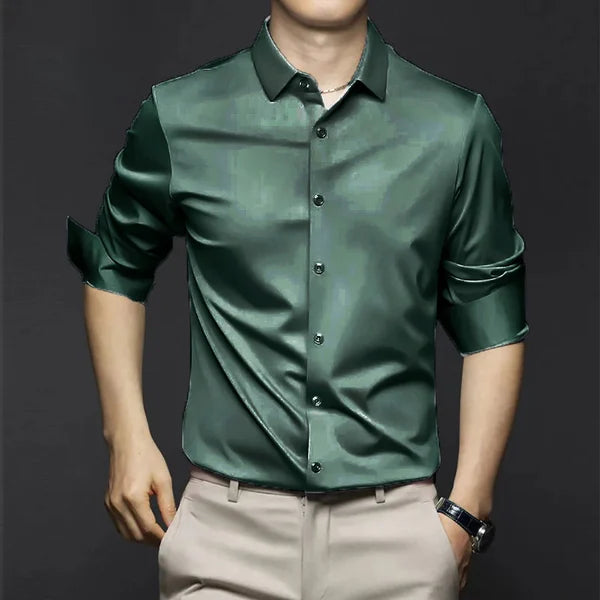Classic breathable, comfortable and wrinkle-resistant men's shirt