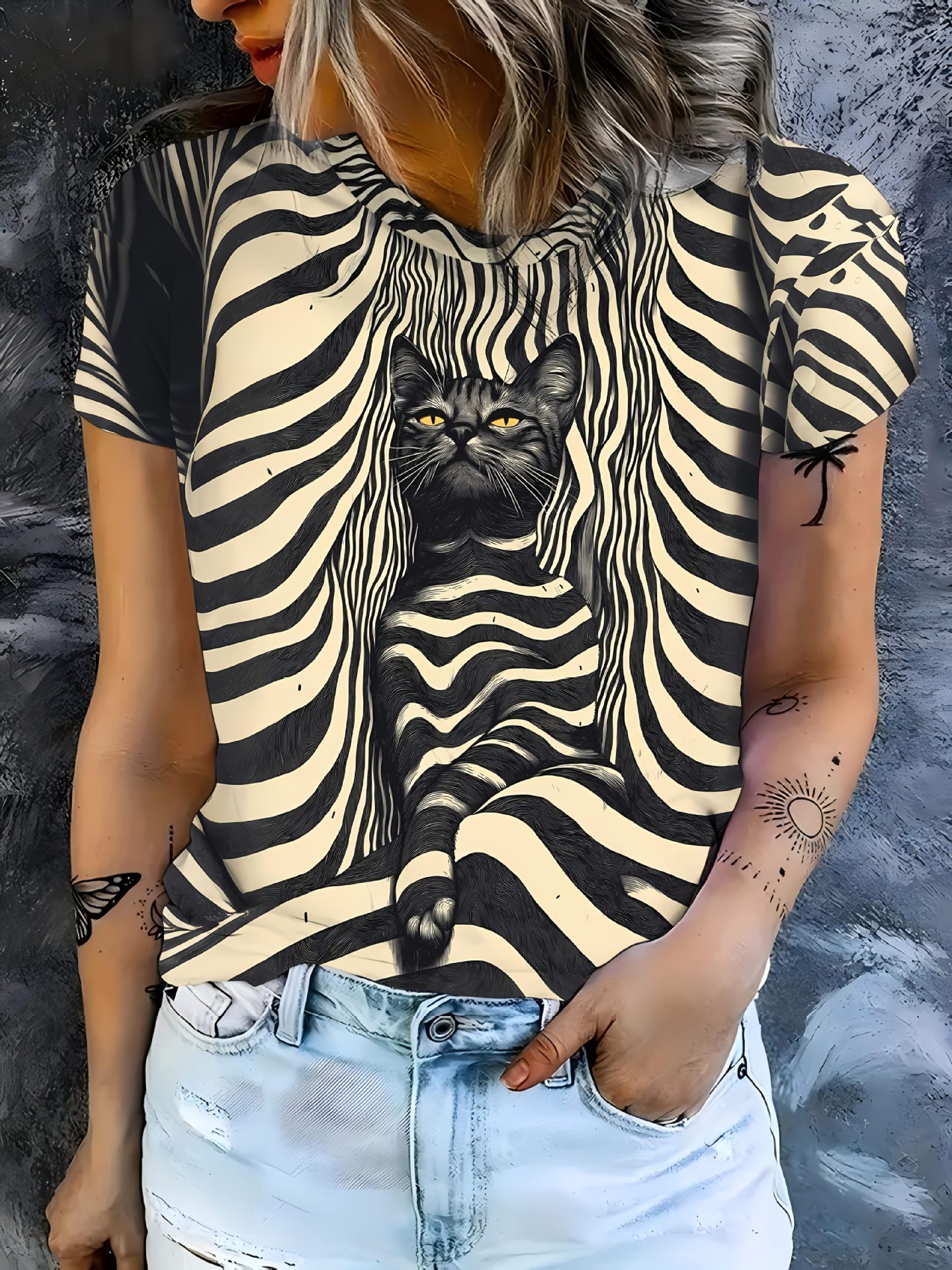 Women's Halloween Black Cat Stripes Print Casual Tee