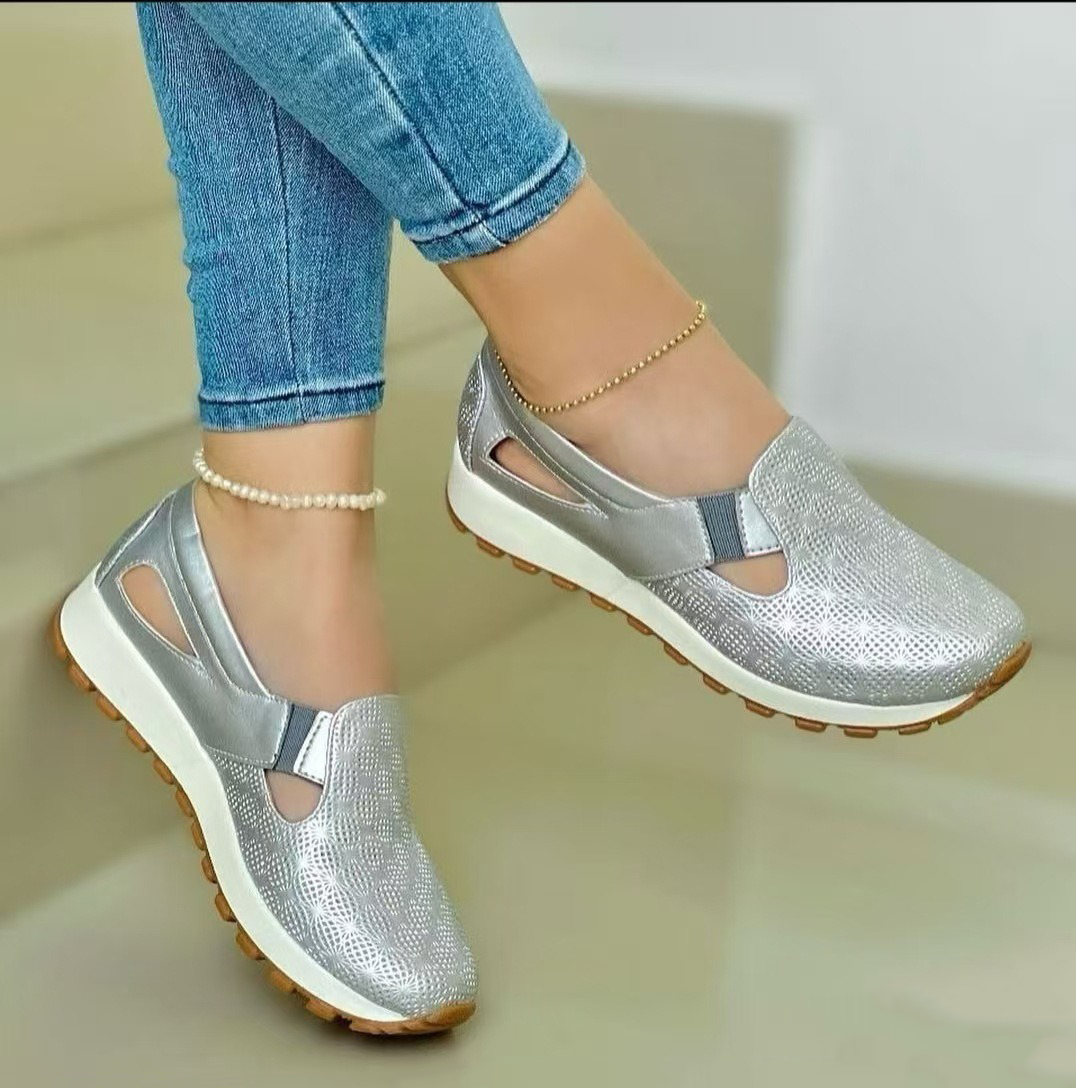 Breathable Hollowed-out Flyknit Mesh Shoes