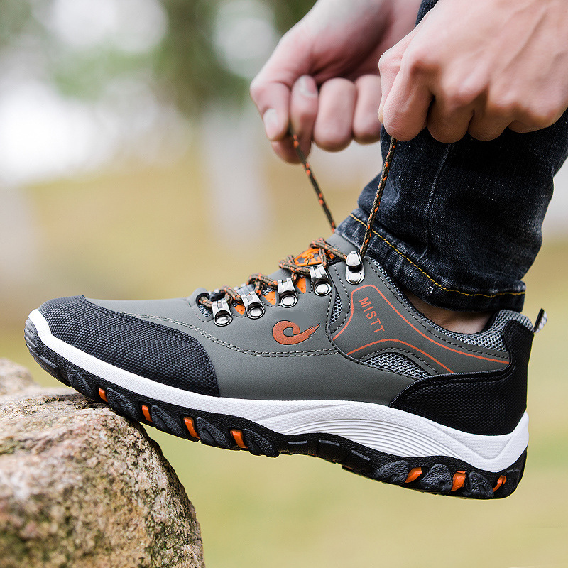 Men's Outdoor Casual Comfortable Light Shoes