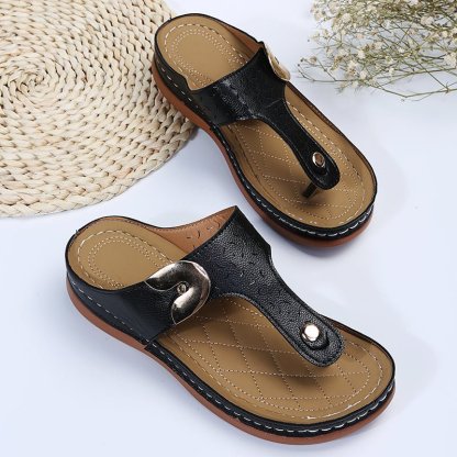 2024 Summer New Women's Metal Decor Feature Pattern Wedge Flip-Flops