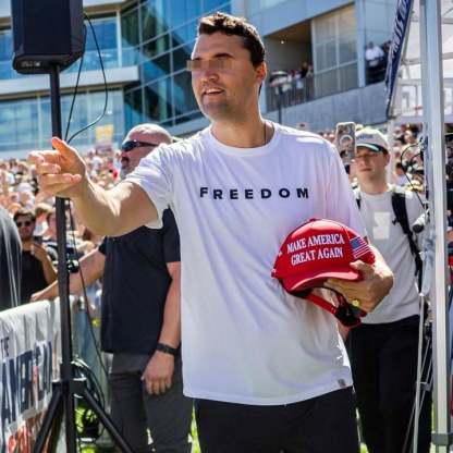 [UNISEX SWEATSHIRT🌟 Freedom Shirt – Timeless Unisex Tee Celebrating Faith, Hope & Everyday Strength