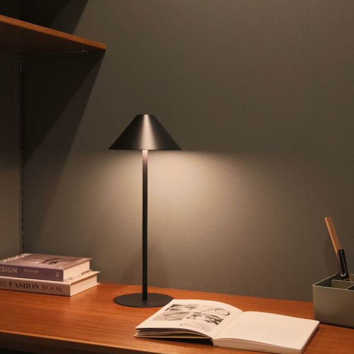 Minimalist Dimmable Touch Table Lamp - Waterproof & Rechargeable Outdoor Light