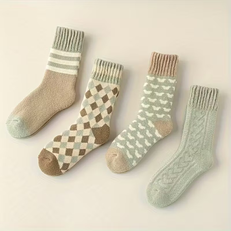 4 Pairs Women's Mid-Calf Fleece-Lined Socks