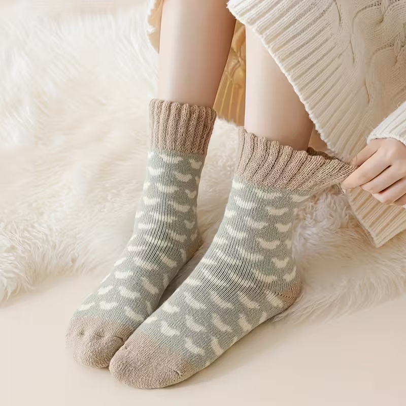4 Pairs Women's Mid-Calf Fleece-Lined Socks