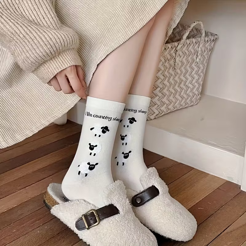 4 Pairs of Women's Winter Cartoon Animal Pattern Socks