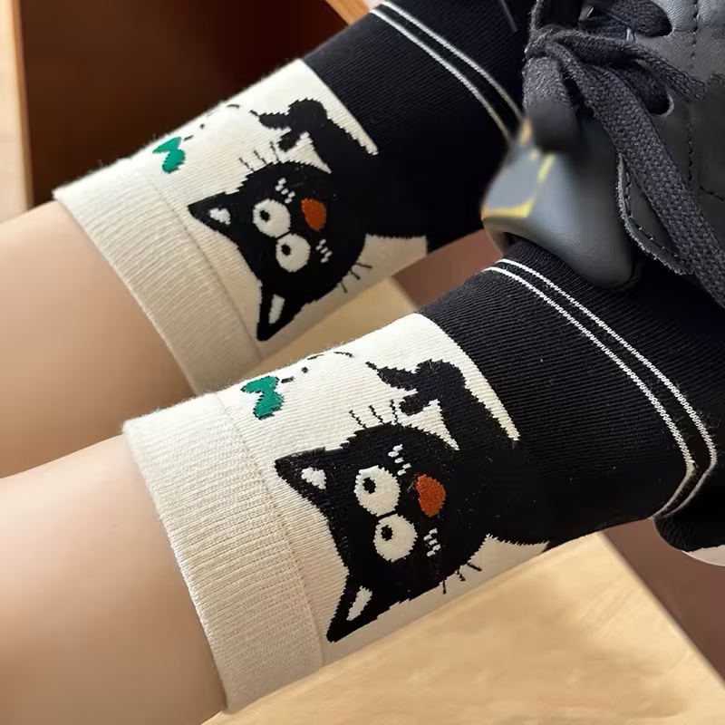 4 Pairs of Cute Cat Mid-Calf Socks
