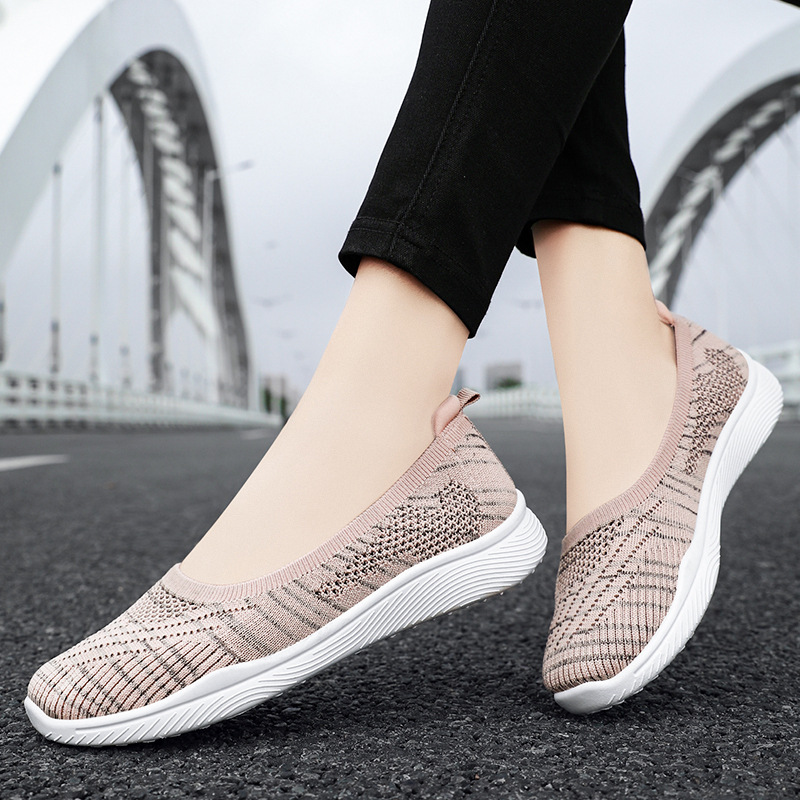 Soft-soled Breathable Fly-knit Slip-on Shoes