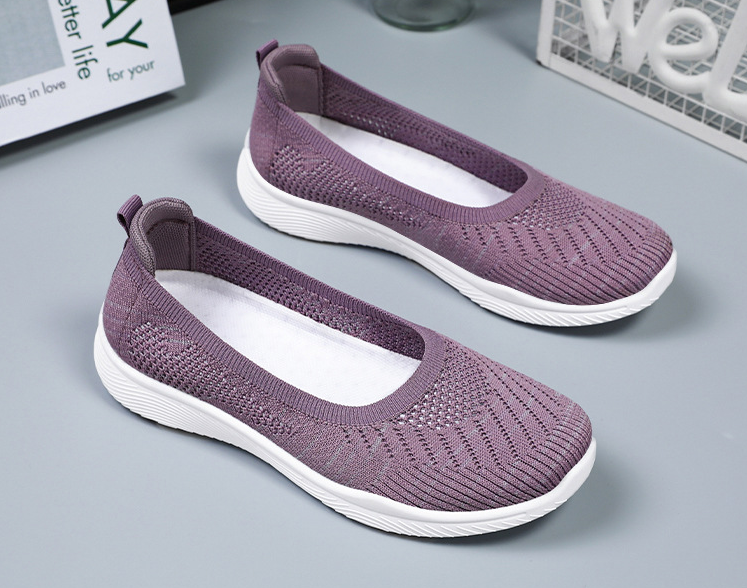 Soft-soled Breathable Fly-knit Slip-on Shoes