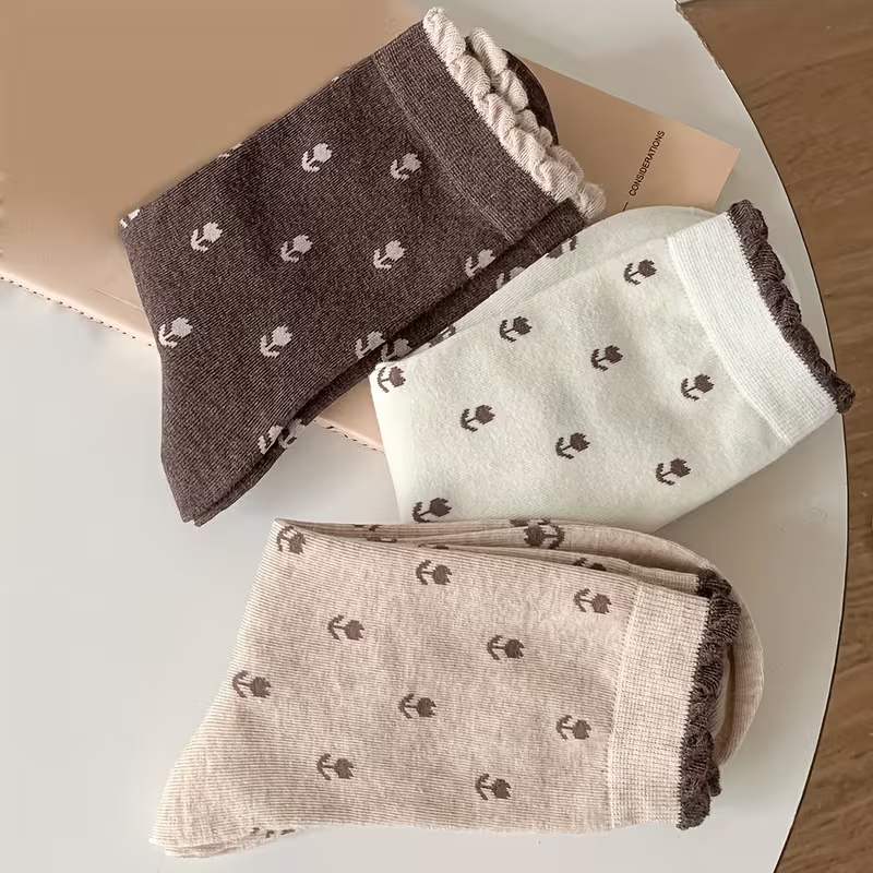 3 Pairs of Women's Stylish Floral Retro Mid-Calf Socks