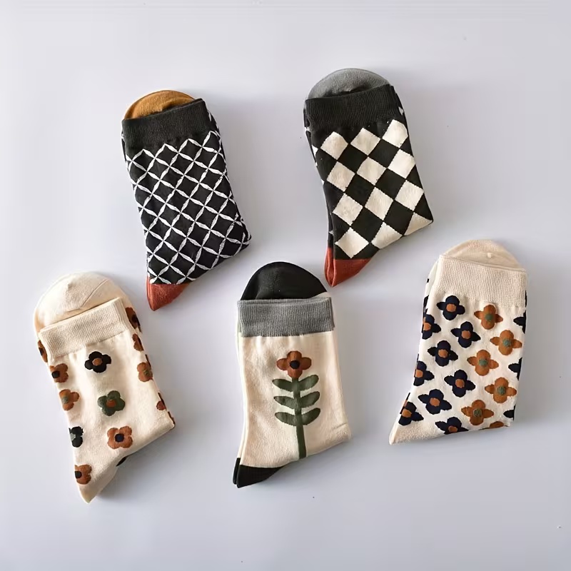 5 Pairs Of Autumn And Winter Women's Literary And Retro Style Socks