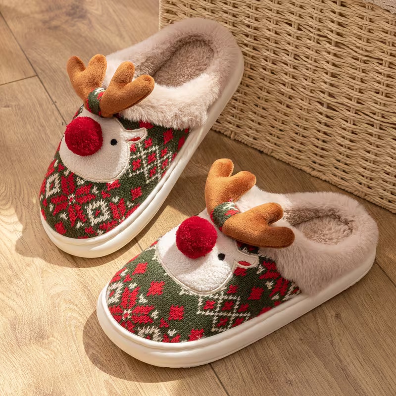 Soft Warm Fleece-Lined Cozy Christmas Reindeer Plush Slippers