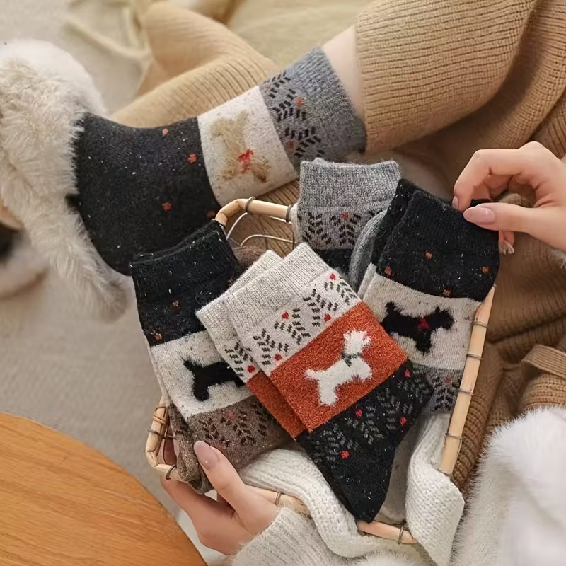 5 Pairs Women's Winter Mid-Calf Dog Print Knit Socks