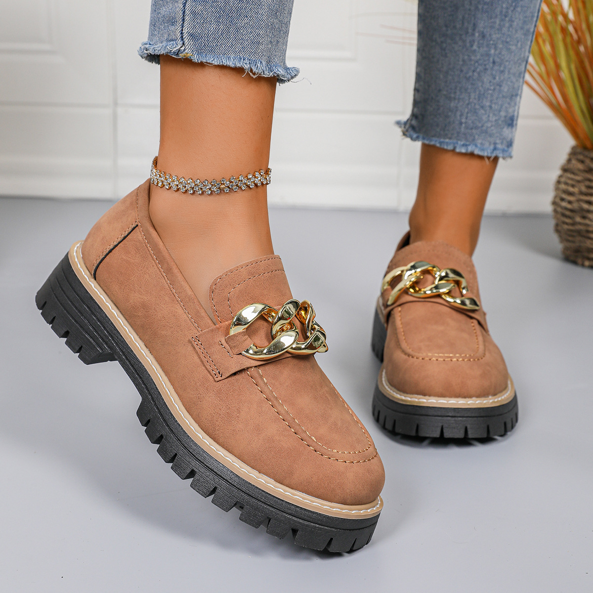 Metal Chain Thick-soled Versatile Casual Loafers