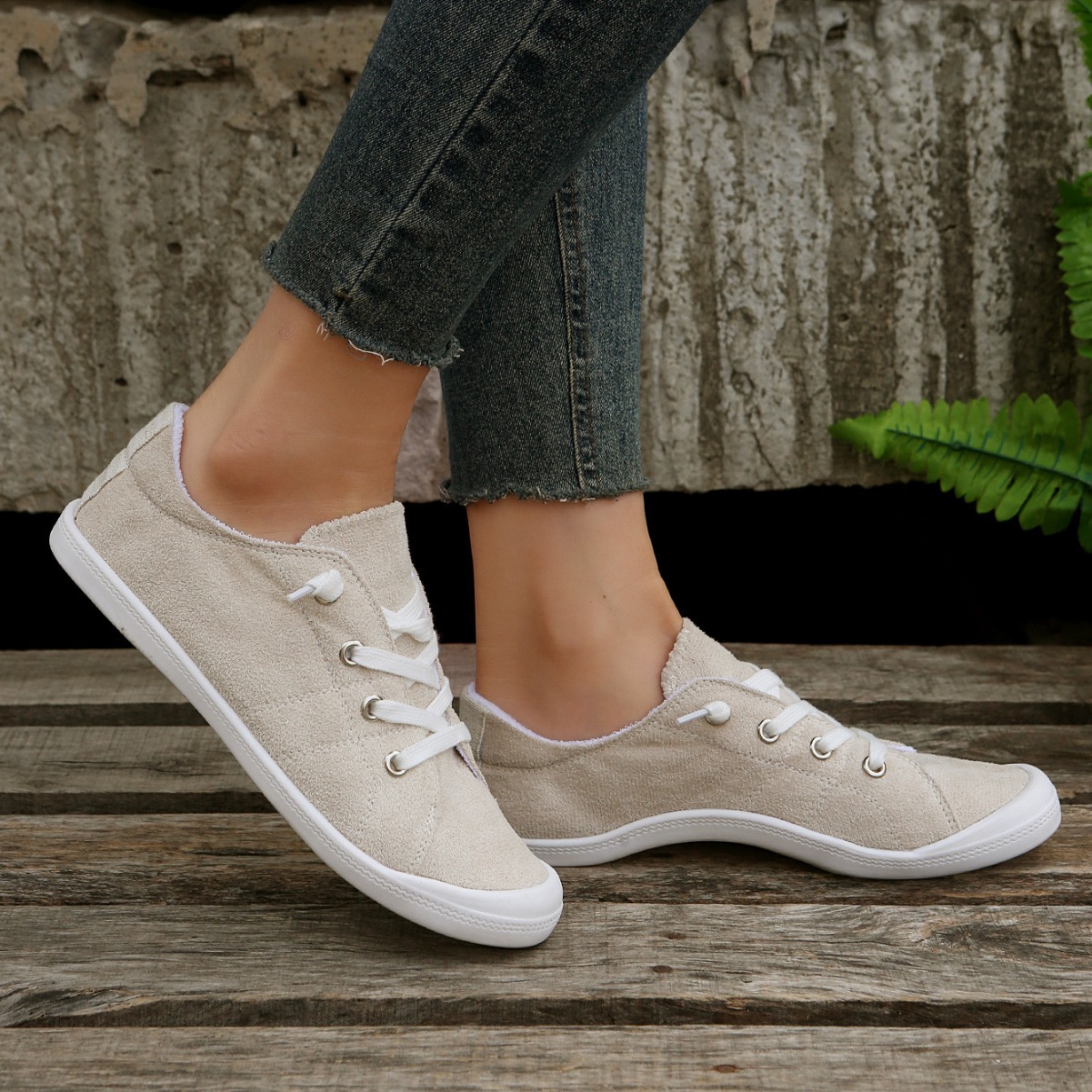 Women's Lightweight Breathable Slip-On Casual Sneakers 