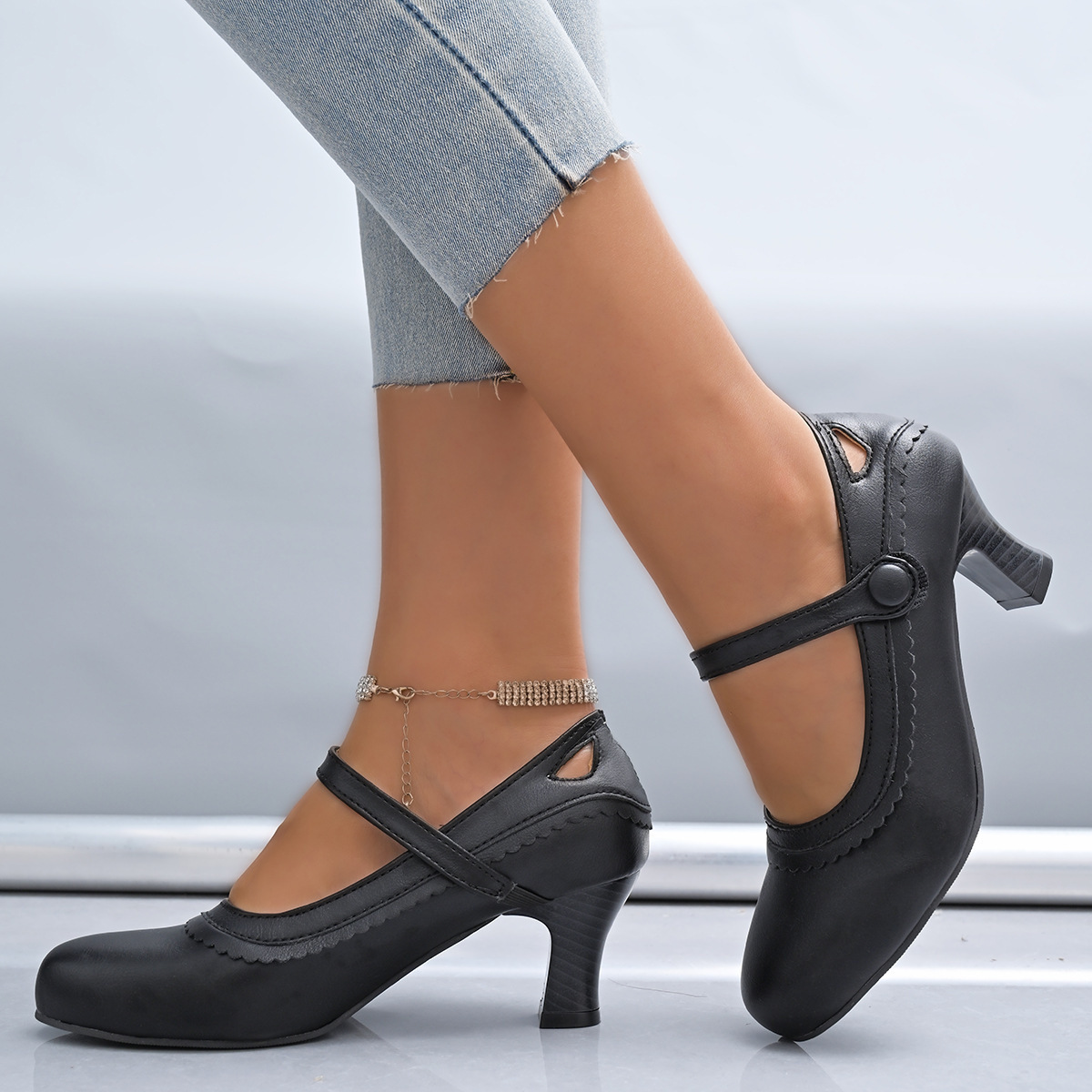 Women‘s Vintage Round Toe Mary Jane High Heels Shoes