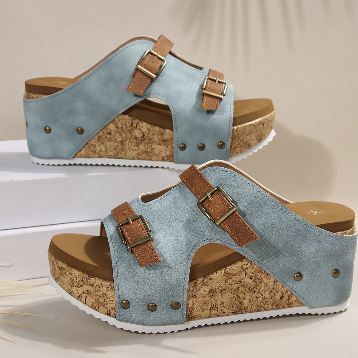 Summer New Style Buckle Light Foam Bottom Beach Open Toe Shoes