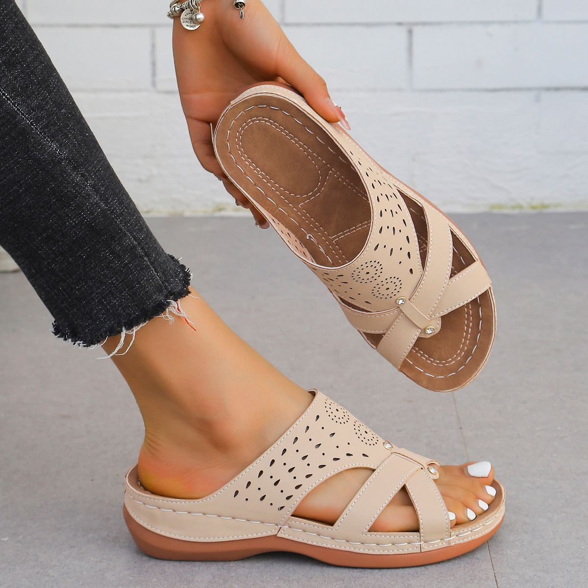 Round Toe Thick-soled Casual Sandals