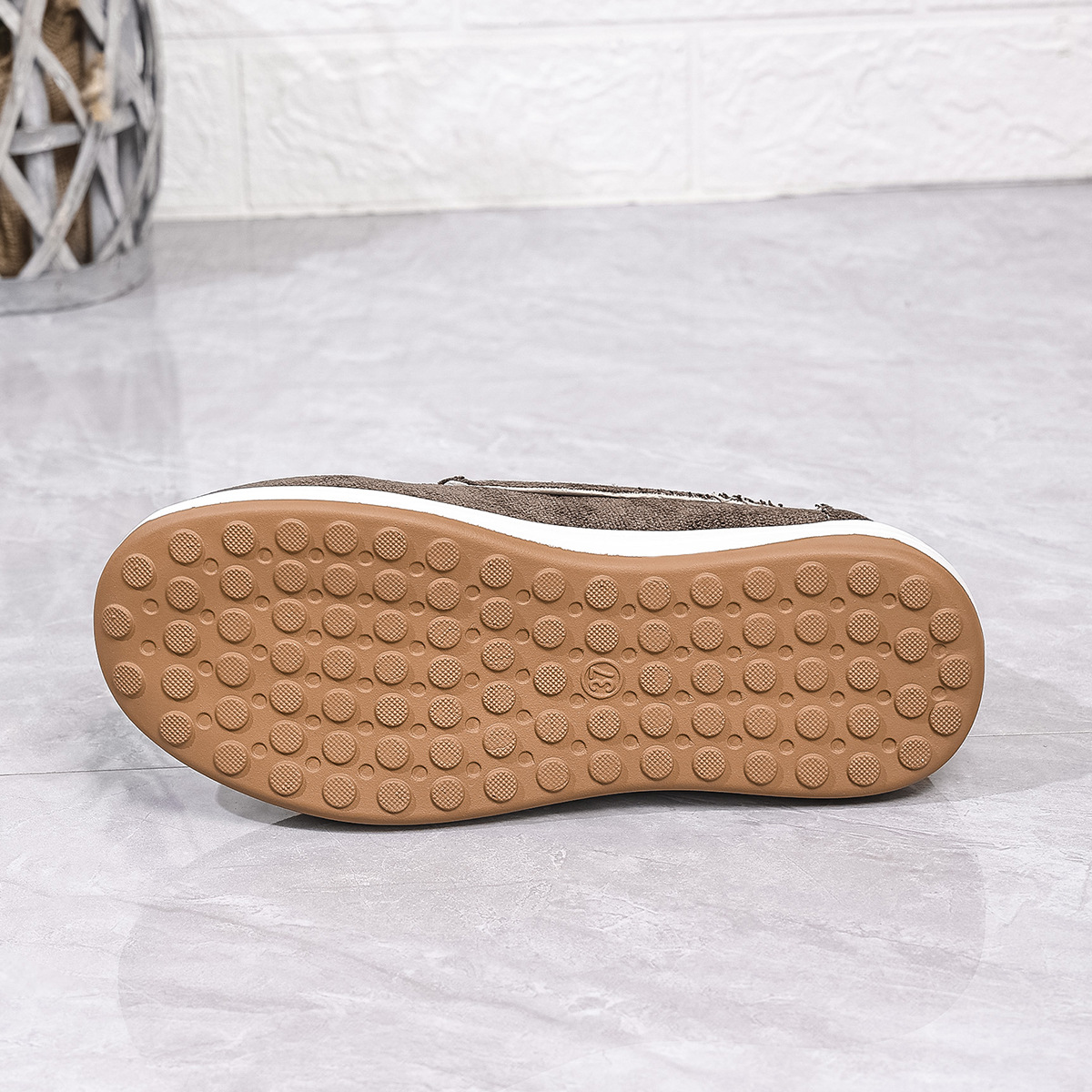 Breathable Fabric Thick Sole Slip-on Shoes