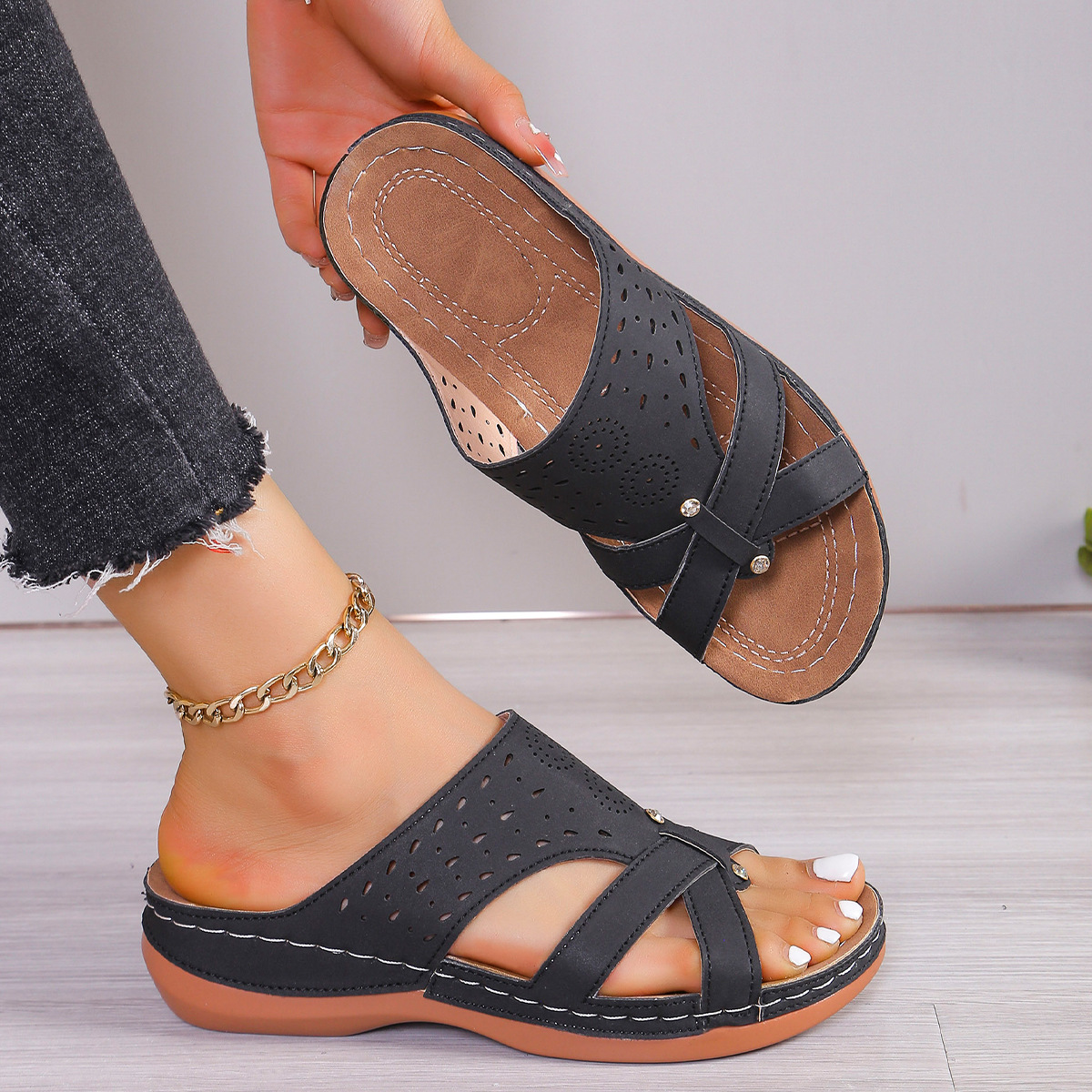Round Toe Thick-soled Casual Sandals