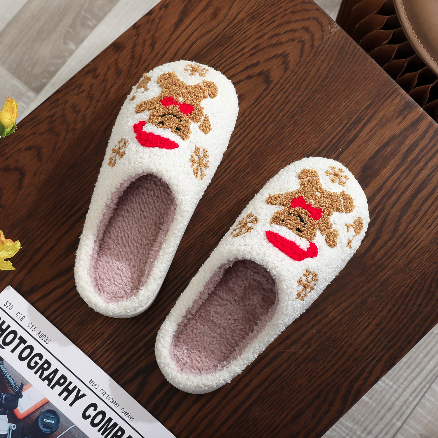 Gingerbread Man Snowflake Christmas-themed Couple Slippers