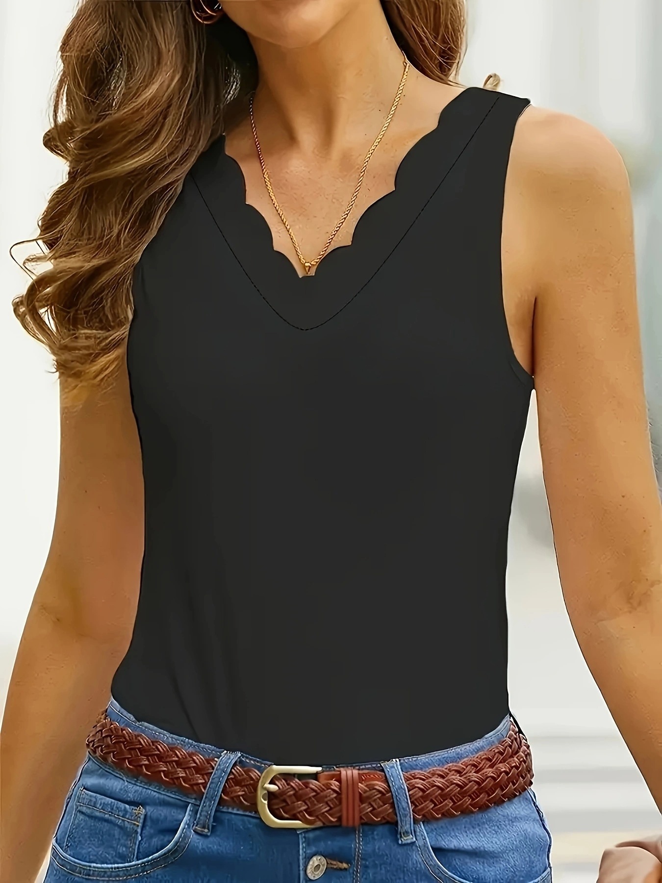 Casual Plus Size Scallop Trim Tank Top - Sleeveless V Neck for Summer 