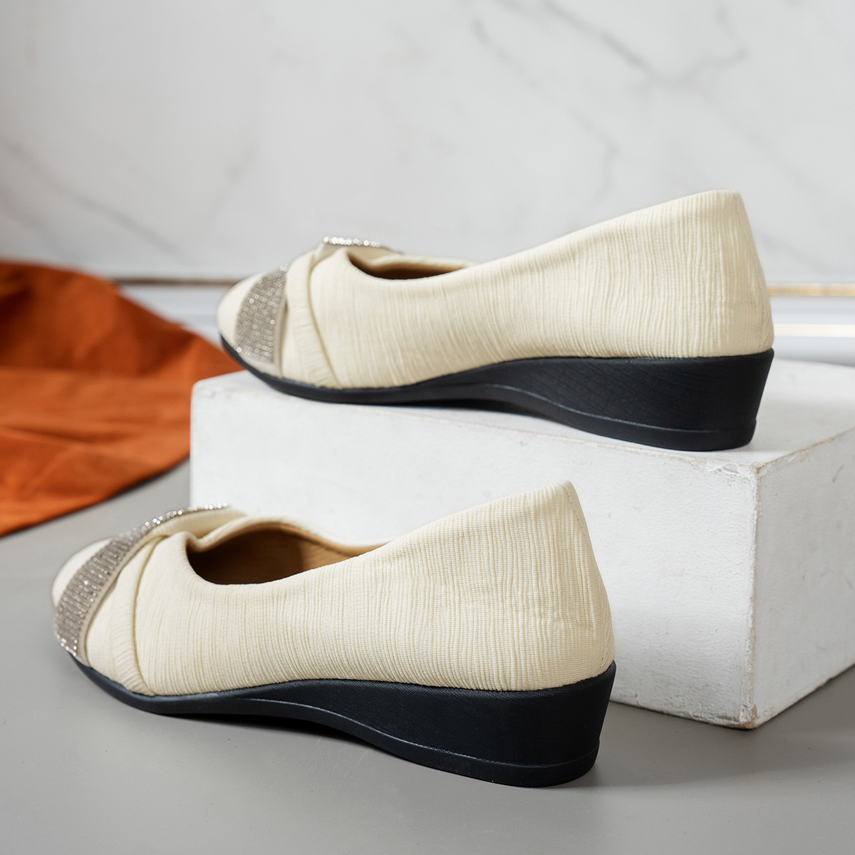 Rhinestone Low-cut Slip-on Shoes