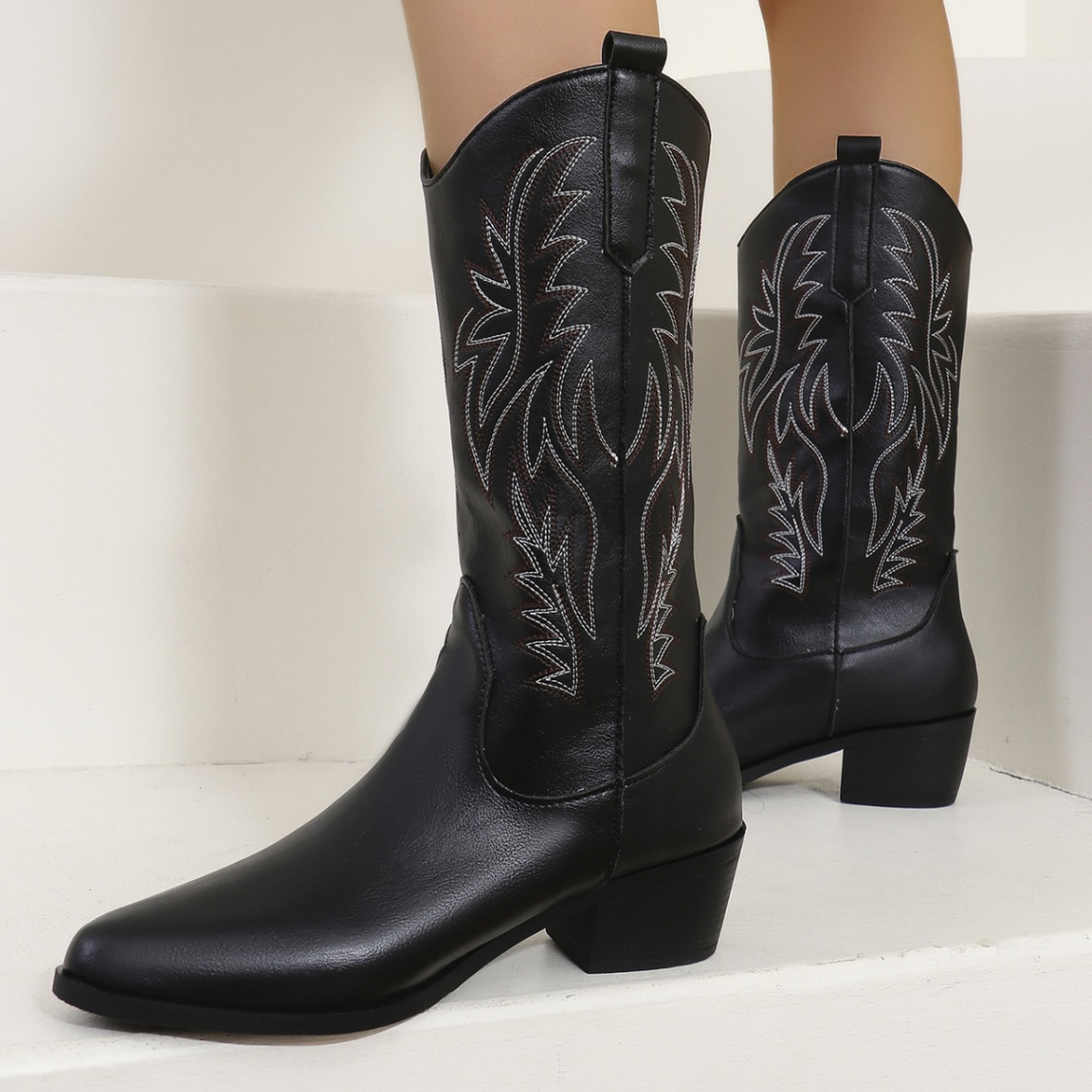 Women's Retro Classic Western Cowboy Slip-on Boots