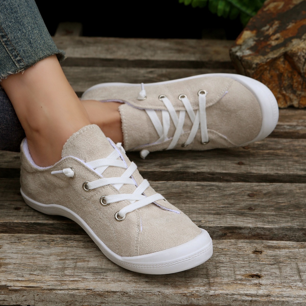 Women's Lightweight Breathable Slip-On Casual Sneakers 