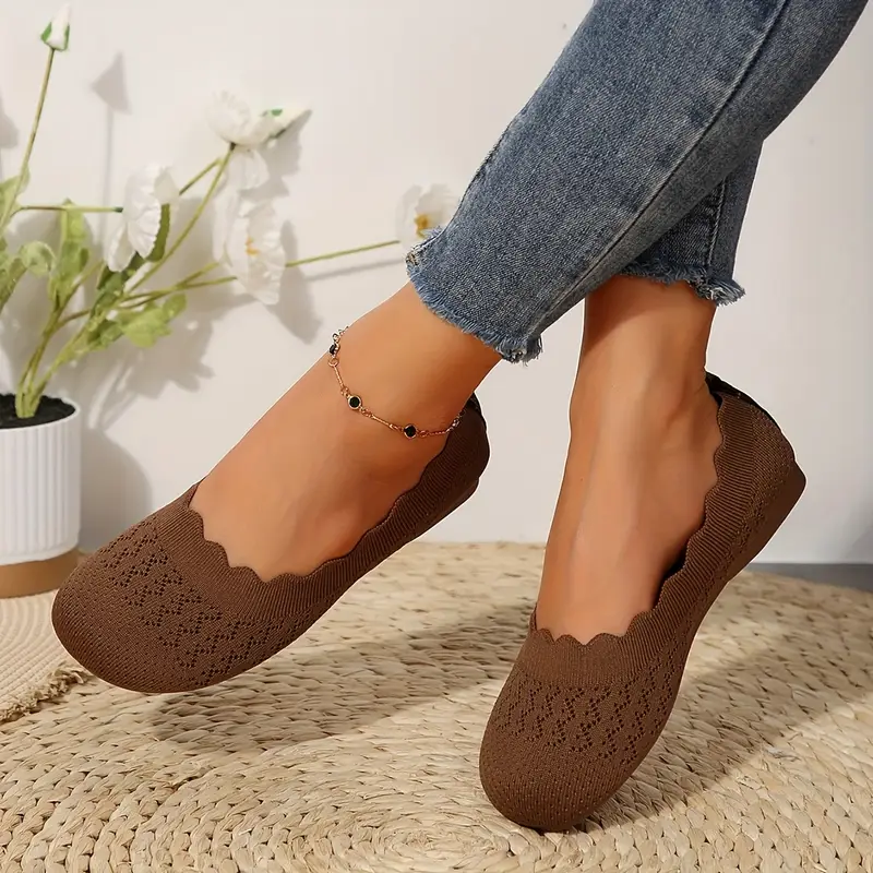 🔥Last Day 60% OFF - Women's Slip-On Wave Lace Detail Round Toe Shoes