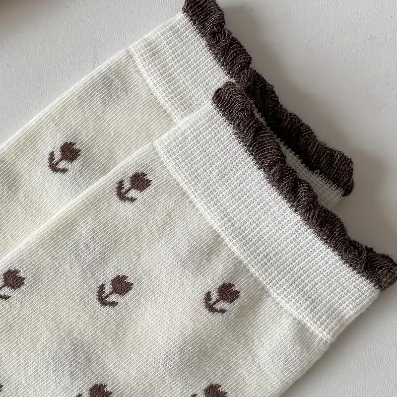 3 Pairs of Women's Stylish Floral Retro Mid-Calf Socks