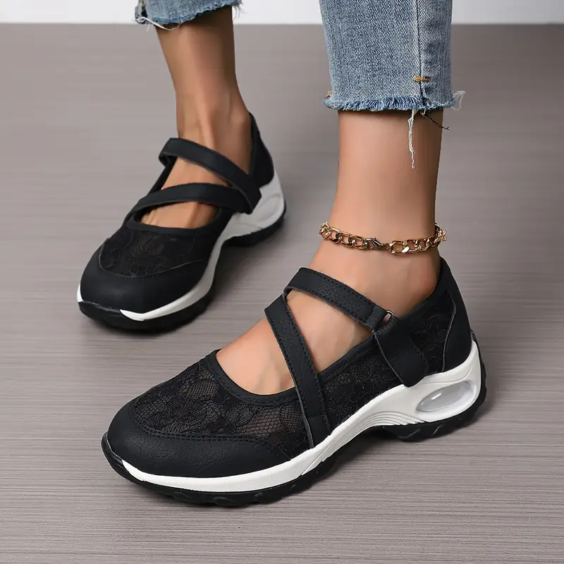 Women's Solid Color Casual Breathable Mesh Sneakers