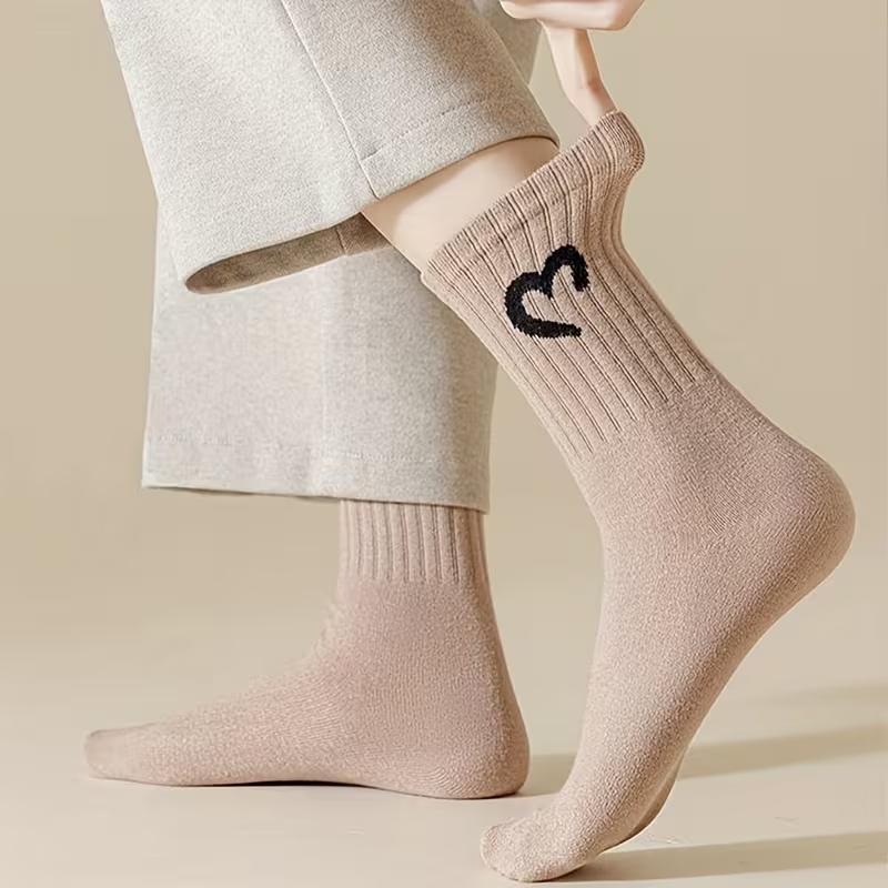 5 Pairs of Women's Semi-Heart Lightweight Breathable Socks